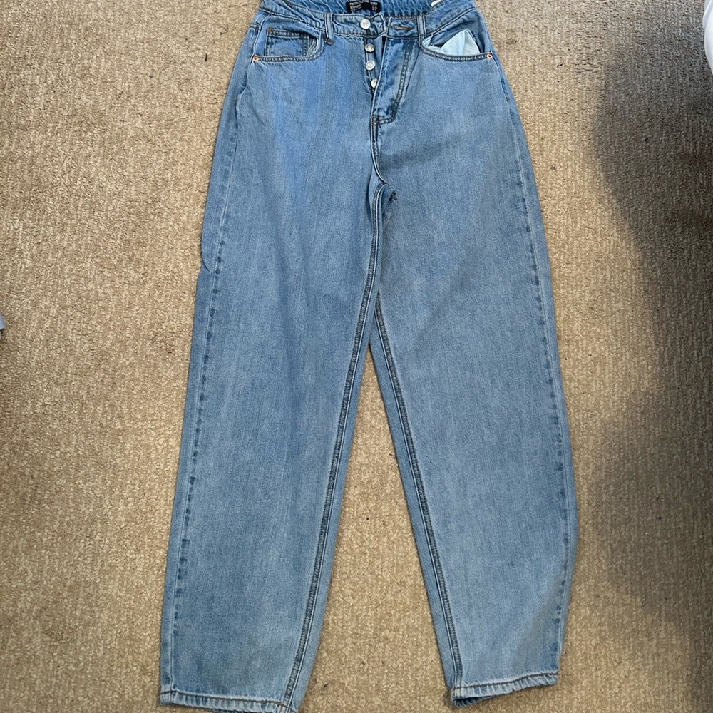 Pretty Little Thing Boyfriend Jeans